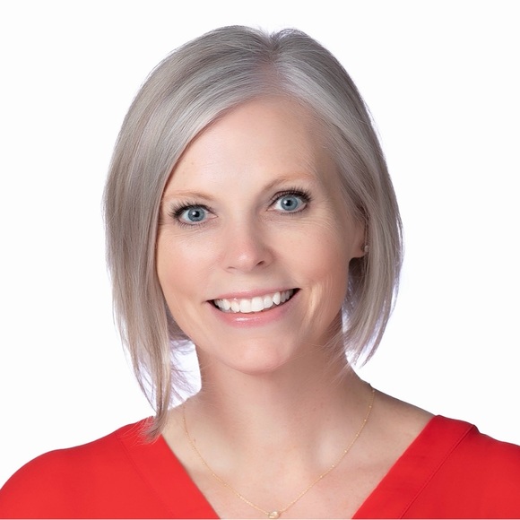 Meet your Posher, Lynn - Picture 5 of 6